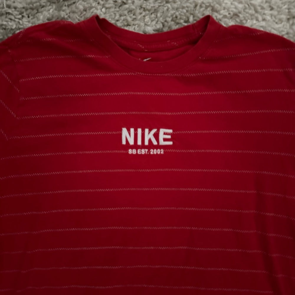 Red Nike SB t-shirt